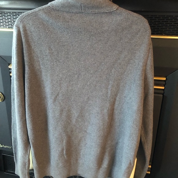 NWT Calvin Klein Men's Gray Pullover size Large - I bought at Macys new - Picture 7 of 7